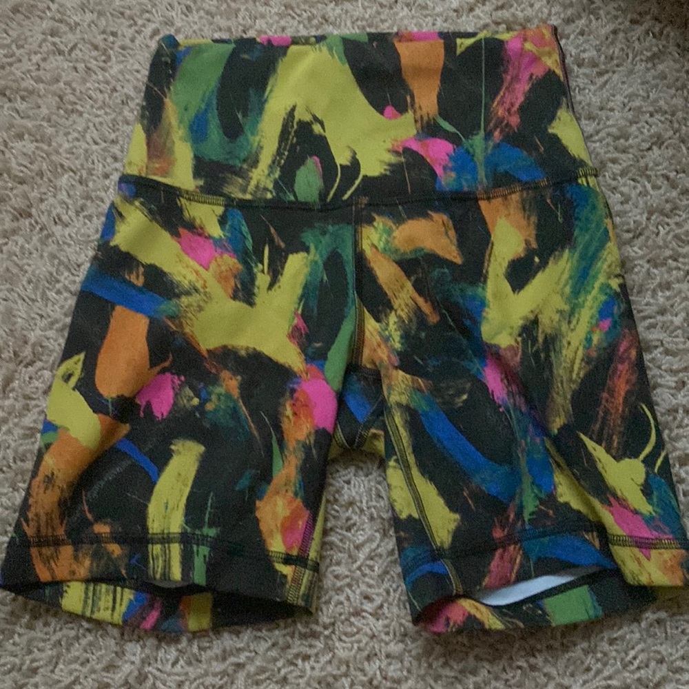 lululemon align biker shorts brand new size 4 but fits like a 2